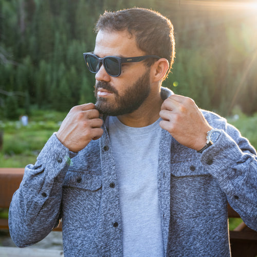 Man wearing a MuskOx grand flannel in steel grey