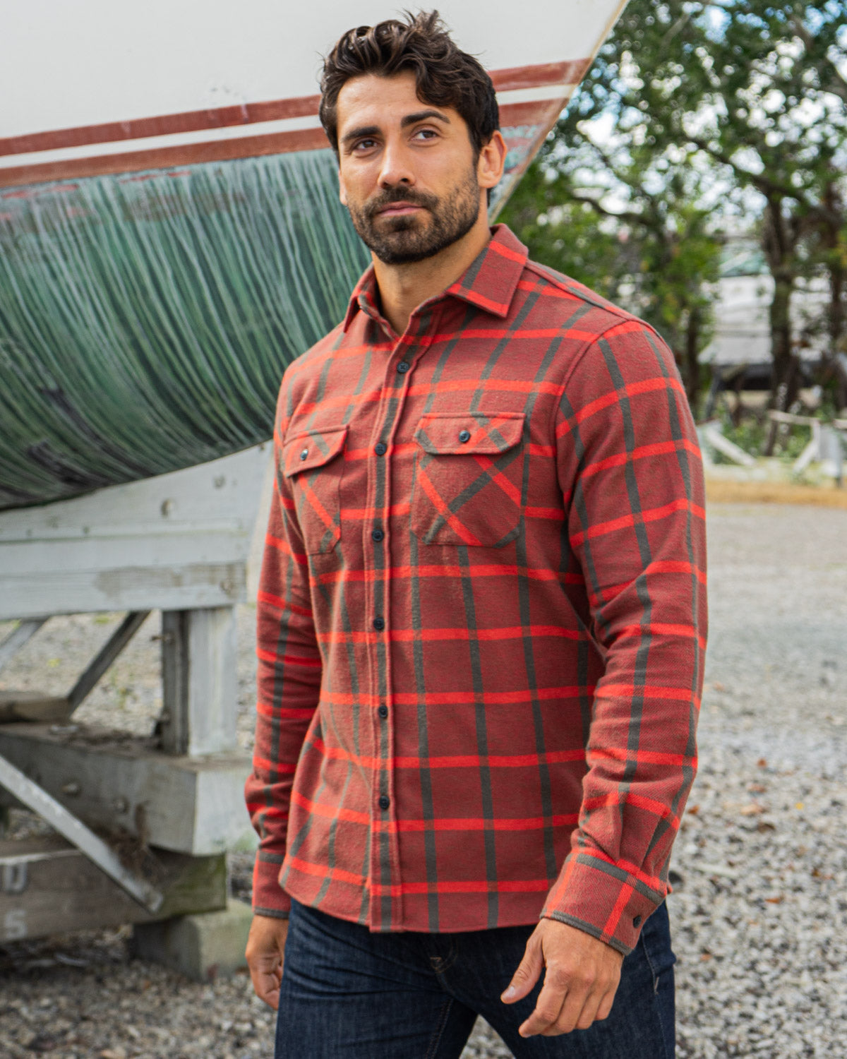 Red flannel best sale shirt mens outfit